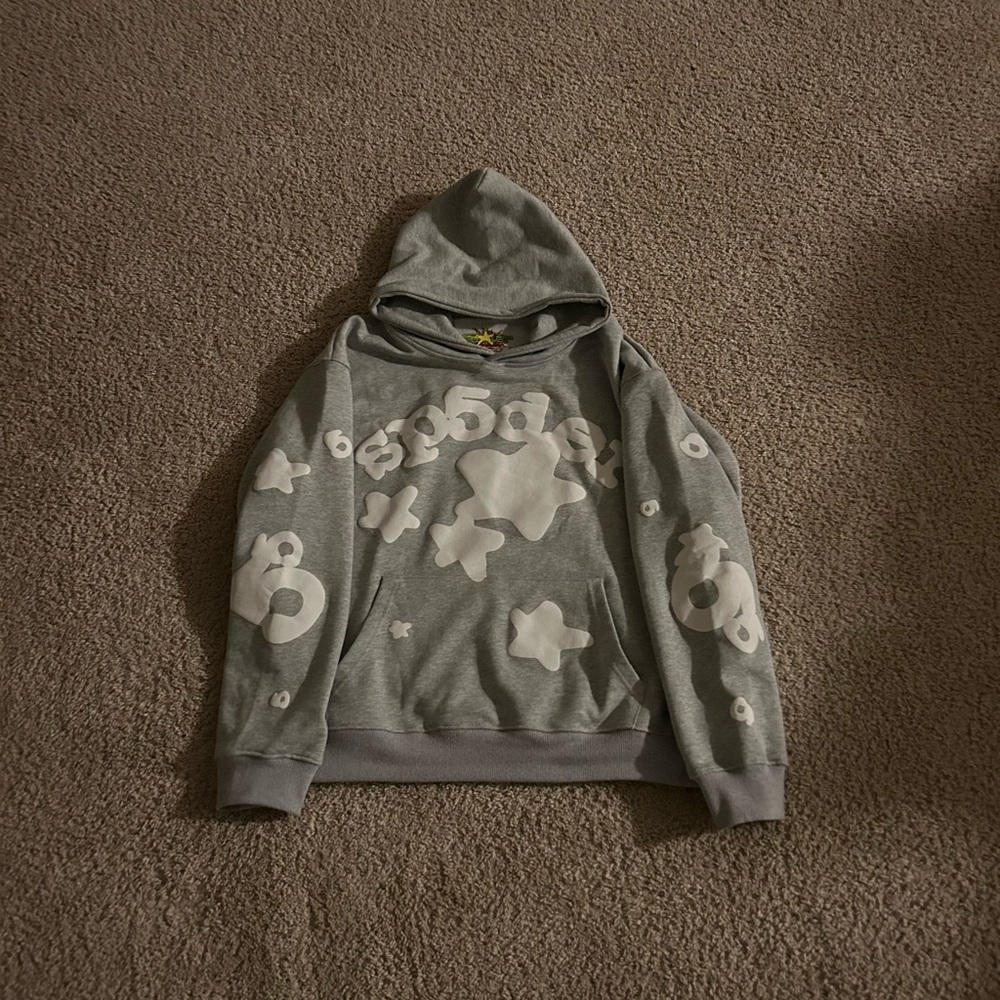 HEATHER GRAY BELUGA SP5DER HOODIE MEDIUM
🔥AUTHENTIC🔥